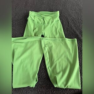 Aerie offline cross cross flare leggings. Size M